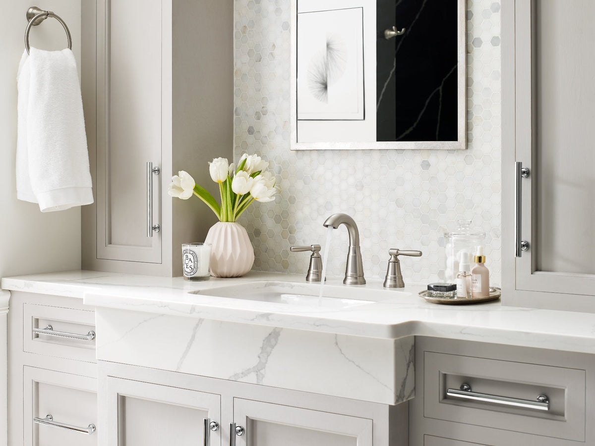 Halle widespread bathroom faucet